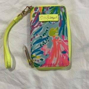 NWOT Lilly Pulitzer phone /wallet wristlet